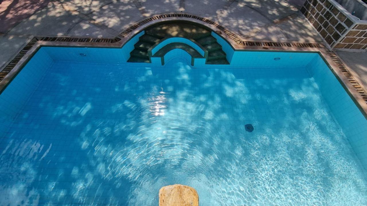 Manyatta Camp Hotel Voi Екстериор снимка