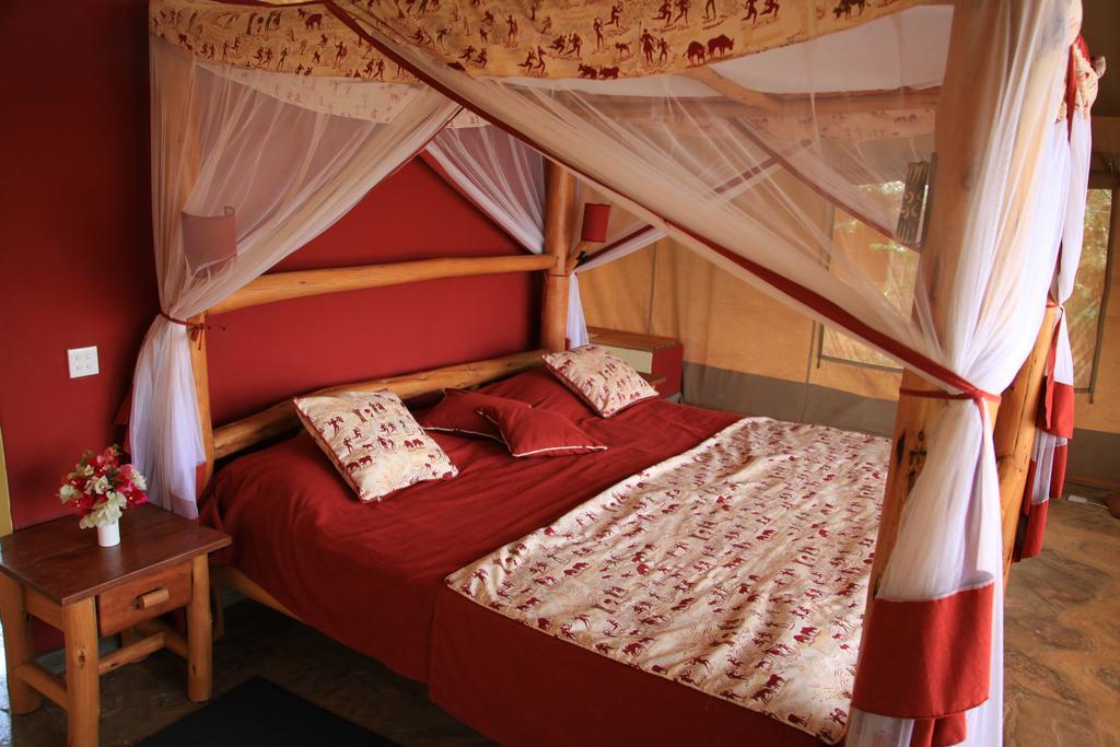 Manyatta Camp Hotel Voi Стая снимка