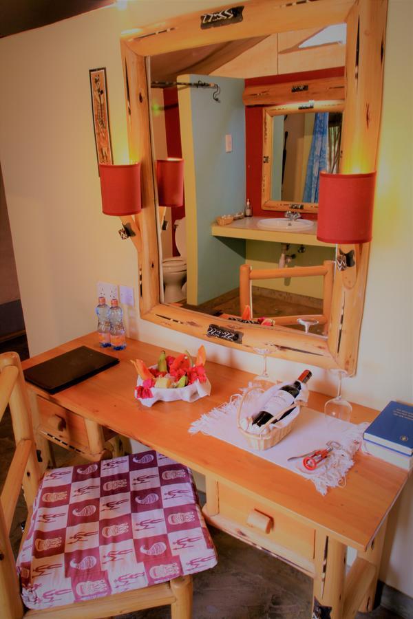 Manyatta Camp Hotel Voi Екстериор снимка