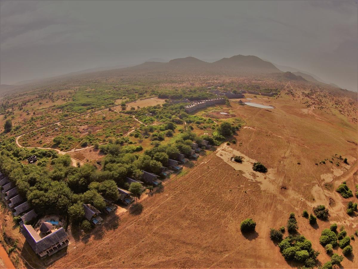 Manyatta Camp Hotel Voi Екстериор снимка